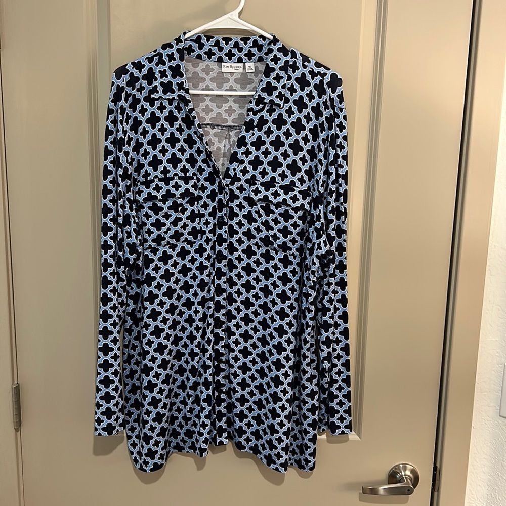 Women’s long sleeve top